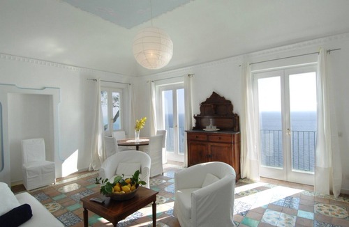 Furore Villa | Blessed villa directly on the sea.