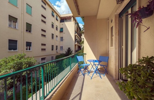 Quartiere XV Della Vittoria Apartment | Blonde Iris | Spacious Apartment near Piazza Mazzini