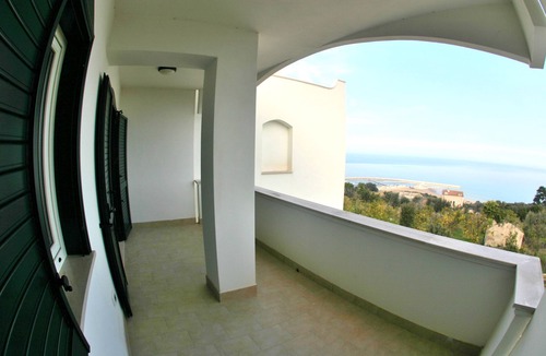 Contrada Convento Apartment | Blue apartment