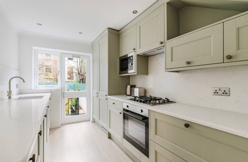 West Kensington Apartment | Blueground | Holland Park, terrace, nr Holland Park