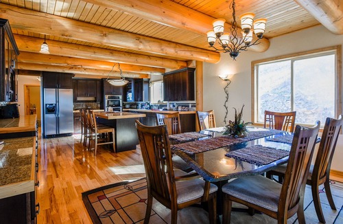 Lead Cabin | Breathtaking Views Overlooking Spearfish Canyon on 4 Acres close to Trails! H