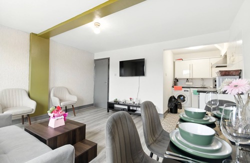 Weavers Apartment | Brick Lane Hideout-Walking distance to Towerbridge