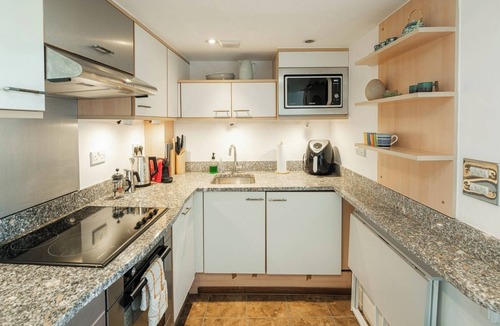Finsbury Apartment | Bright 1BR in Central Clerkenwell