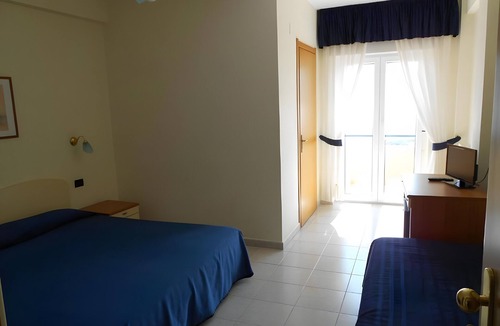 Monte Sant'Angelo Bed & Breakfast | Bright B&B with Sea View Balcony - 347 - Santangelo - Pool