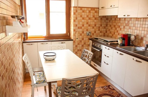 Quartiere XXXIV Lido di Ostia Levante Apartment | Bright & Modern Family Apartment Near the Beach - Sleeps 6