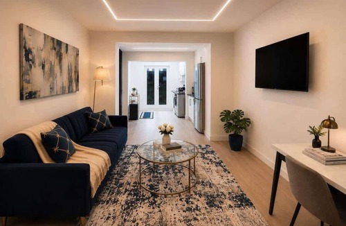 Islington Apartment | Bright N1 Studio | Tube + Garden | Sleeps 4
