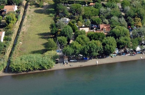 Bolsena House | Bungalow 'Camping Massimo - 2' with Lake View, Private Terrace and Private Garden