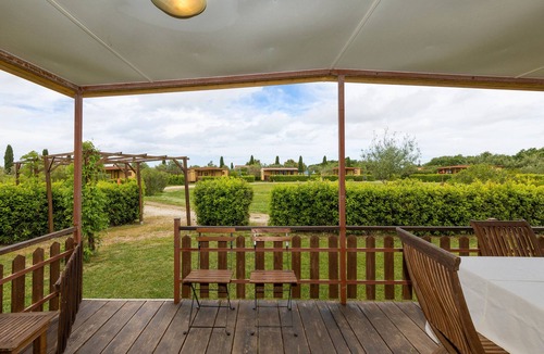 Bibbona House | Bungalow 'Stella 1' with Shared Pool, Private Terrace and Air Conditioning