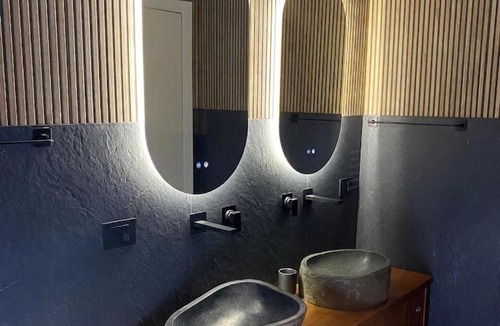 Quartieri Spagnoli Apartment | Busso - Il Basso di Lusso