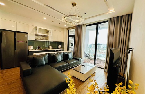 Ngoc Khanh Apartment | căn hộ 3 phòng ngủ view hoàng hôn tại vinhomes metropolis
