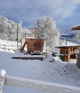 Buces House | Cabana Himalaya Lodge cu ciubăr din inima munților Apuseni- masivul Buces -Vulcan