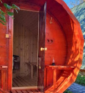 Fenes Cabin | Cabana Pietrar