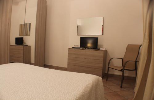Centro Giano Apartment | Camera confortevole tra Roma e Ostia
