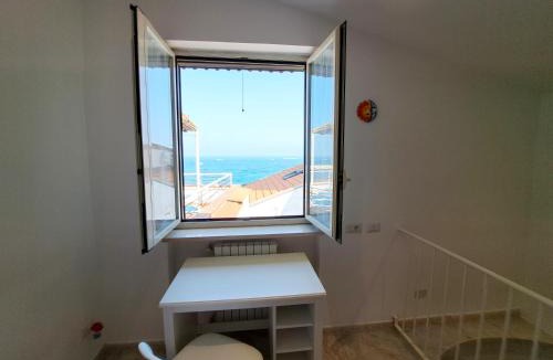 Marina di Puolo House | Casa al mare Luigio' Sorrento