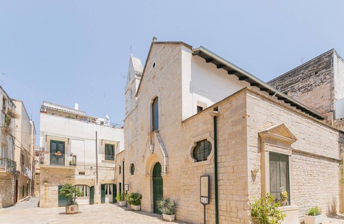 Bitonto Apartment | Casa Bianca il tuo Bnb, Big Terrace downtown, 15min Airport & Sea