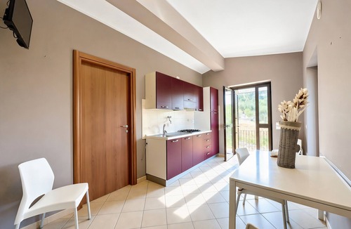Chiesiola Apartment | Casa Carrubo - Villa Mapa with Sea View, Wi-Fi & Air Conditioning