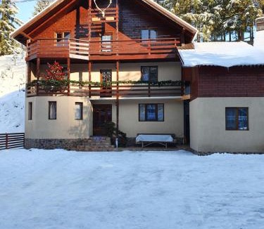 Arieseni Cabin | Casa Cerbu
