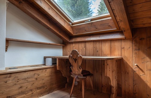 Cortina d'Ampezzo Apartment | Casa Chalet Cortina – Spacious Living and Dolomite Views