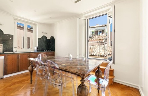 Rome City Centre Apartment | Casa Colonna, a Burghesius home