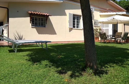 Zona XXX Castel Fusano Apartment | Casa con giardino tra Roma e il mare. Vacanze tra Cultura e Natura