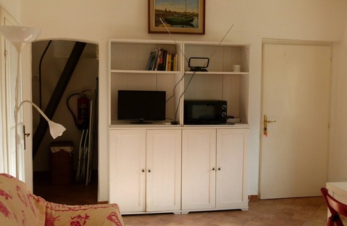 Porto Azzurro Apartment | Casa D'Alarcon 35, bright apartment on the Waterfront.