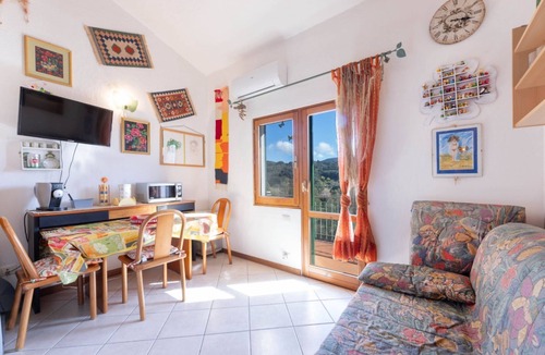 Mola Apartment | Casa Emisfero 200 meters from the Bay of Mola