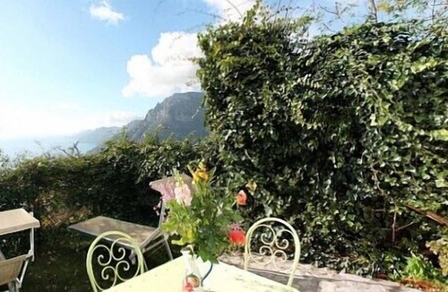 Nocelle House | Casa Ilnira E, fully refundable with voucher*: A bright and elegant apartment in a quiet position, located on a hillside above the sea, with Free WI-FI.