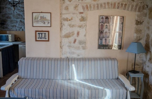 Spigno Saturnia Apartment | Casale nel Verde con Piscina e Vista