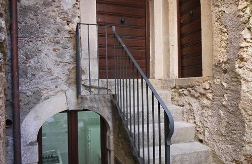 Santo Stefano di Sessanio Apartment | Casa Ladyhawke