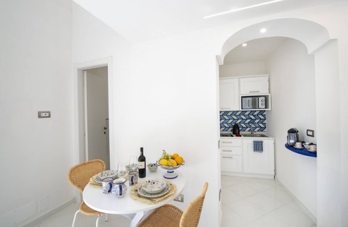 Montepertuso Apartment | Casa Lucente - terrace sea view