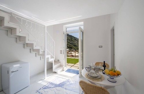 Montepertuso Apartment | Casa Lucente - terrace sea view
