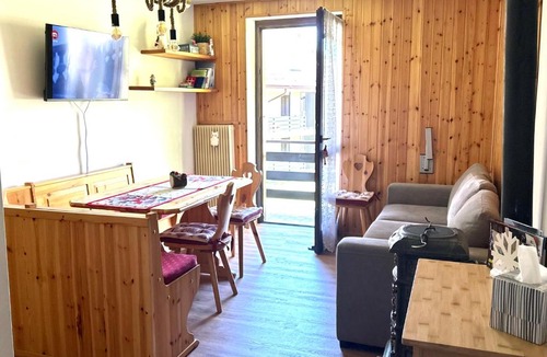 Dosso Veronza Apartment | Casa Nico vicino a Cavalese con terrazzo ideale per 2-3 ospiti