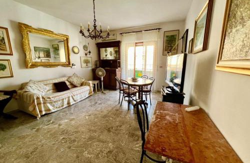 Vico Equense Apartment | Casa Relax nel centro storico con posto auto