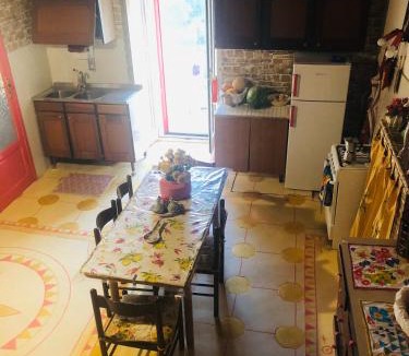 Cagnano Varano Apartment | Casa rosa-simple Italian house in stunning Puglia