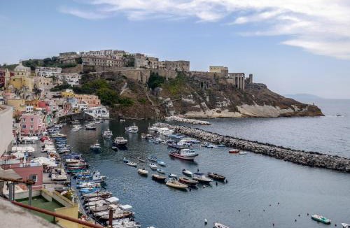 Procida House | Casa Sottorar - Loft Open Space in Corricella
