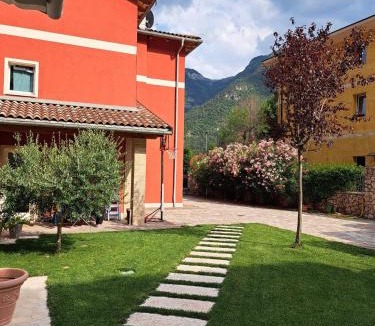 Peri House | Casa vacanza Il Remo tra Lago di Garda e Montagne