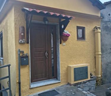 Sasso di Castalda House | Casa Vacanze Margherita - Sasso di Castalda