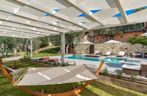 Castel del Piano Villa | Casale Montegiovi 6, Emma Villas