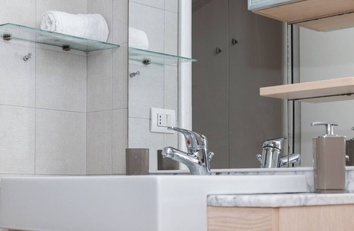 Pigneto Apartment | Casetta Ginevra - charming flat in Rome with WiFi, AC