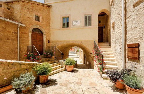 Sellano Hotel | Castello Di Postignano Relais
