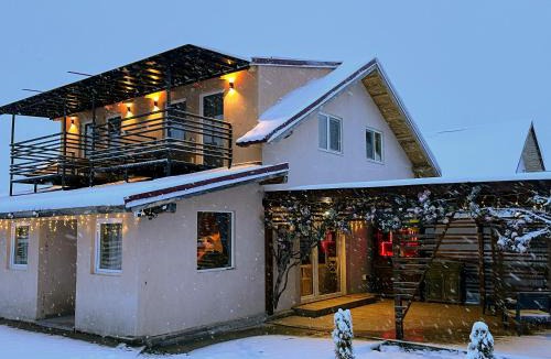Ucea de Jos House | Casuta din Deal