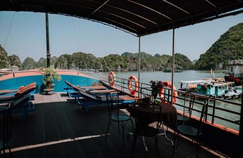 Cat Ba Boat Rental | Cat Ba Bay Cruises
