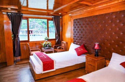 Cat Ba Boat Rental | Cat Ba Bay Cruises