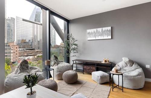 Cathedrals Apartment | Central London 2 bedroom Flat with View