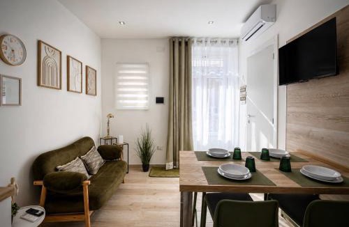 Apricena Apartment | Ceppo's Mini House