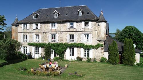Savennes Bed & Breakfast | Château de Savennes - Caveau de sabrage