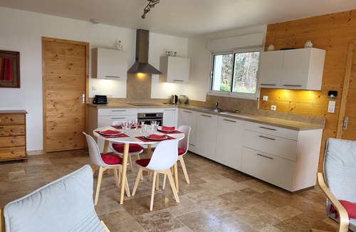 Rouffignac-Saint-Cernin-de-Reilhac Ski Chalet | Chalet with large terrace and superb views!