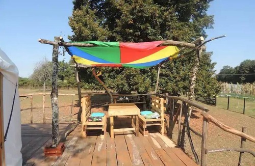 Champsac Cabin | Champsac - Yurt - Sleeps 4 - Parking - Garden