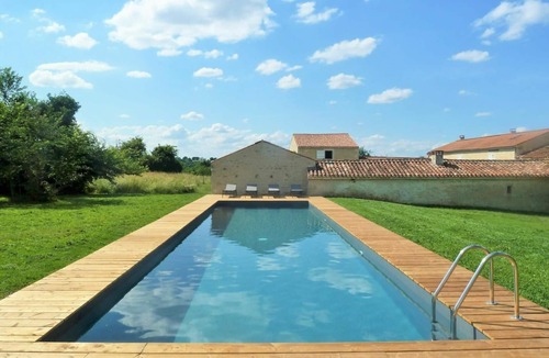 Auchay-sur-Vendee Cottage | Charming 18th-Century Home with Pool, Terrace, and Scenic Views in Chaix