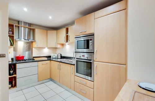 King's Cross Apartment | Charming 2-Bed Apartment near King's Cross Station